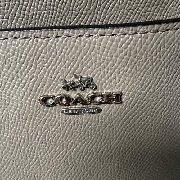 2013 Coach Elegant Kitt Messenger Crossbody Bag - Picture 2 of 7